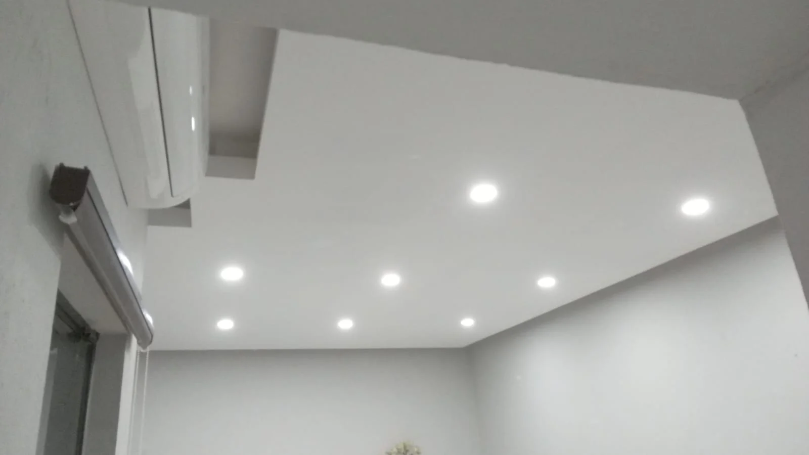 Privada Montealto — plafón con nicho 1