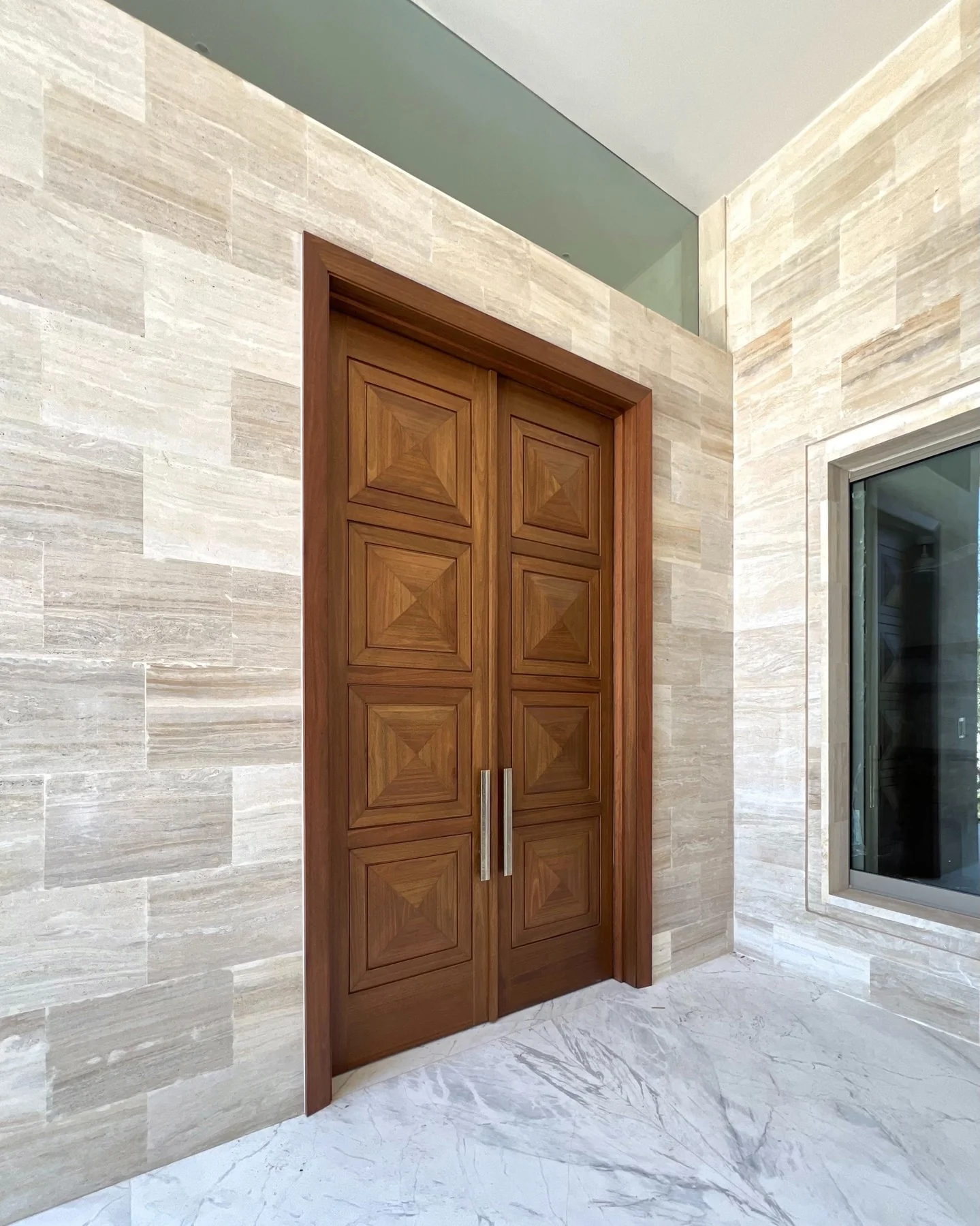 Puerta de madera a medida Tempus Monterrey