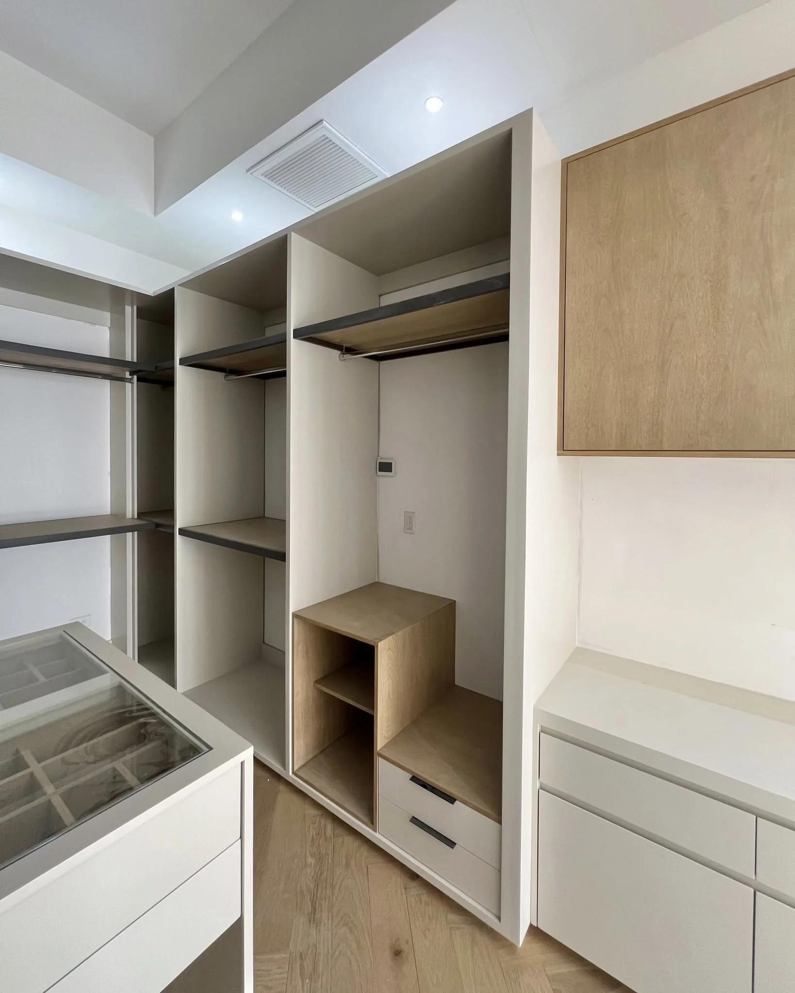 Closet y vestidor a medida Tempus Monterrey