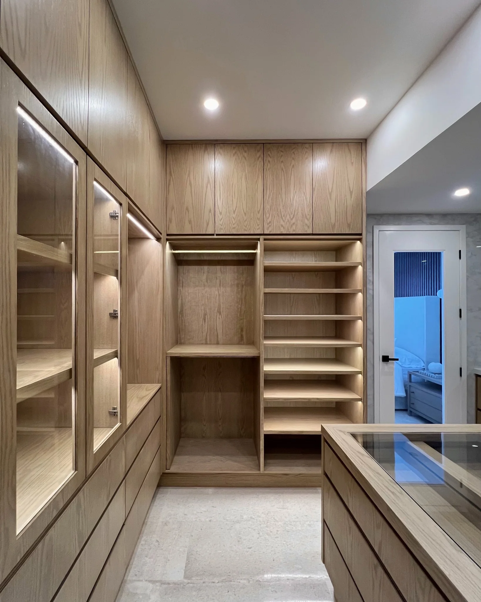 Closet y vestidor a medida Tempus Monterrey