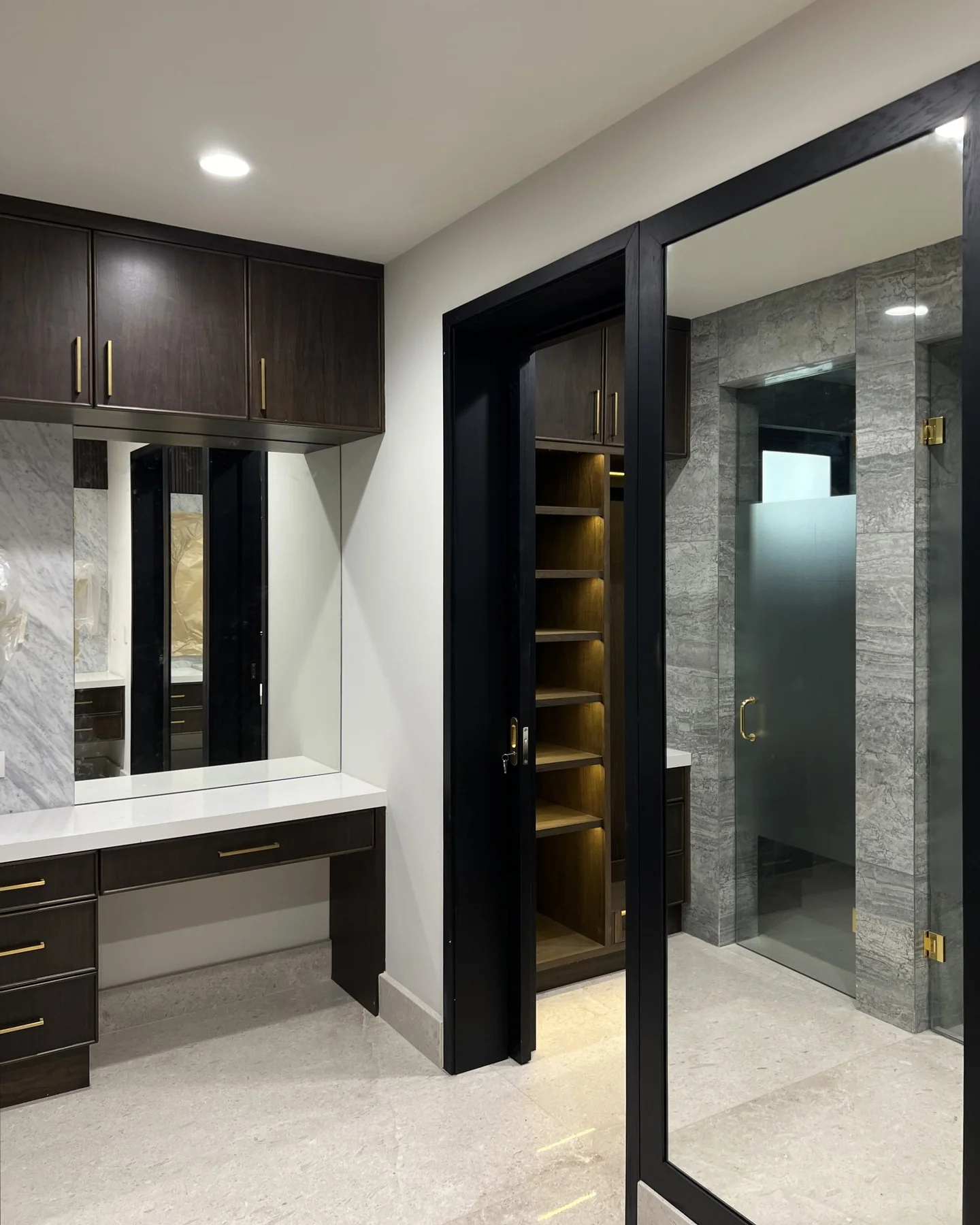 Closet y vestidor a medida Tempus Monterrey