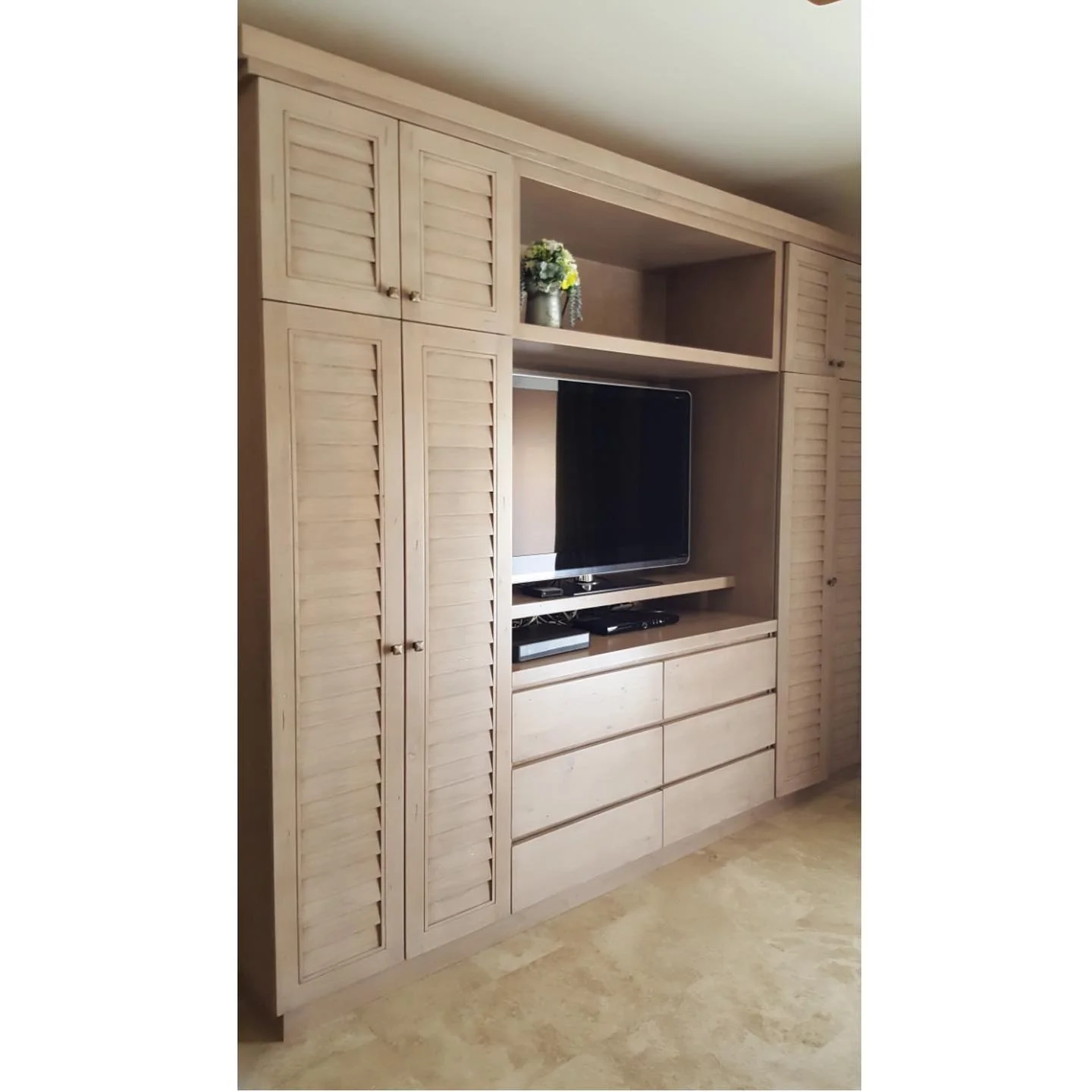 Closet y vestidor a medida Tempus Monterrey