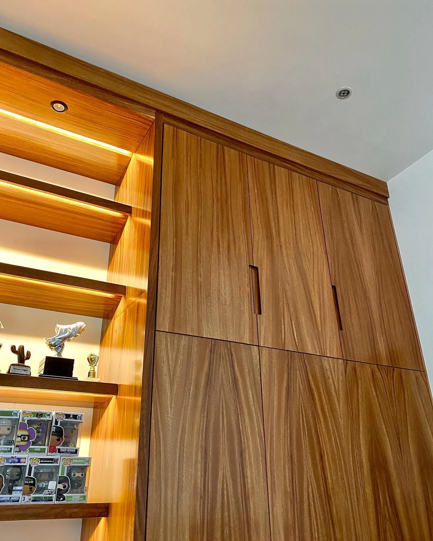 Closet y vestidor a medida Tempus Monterrey