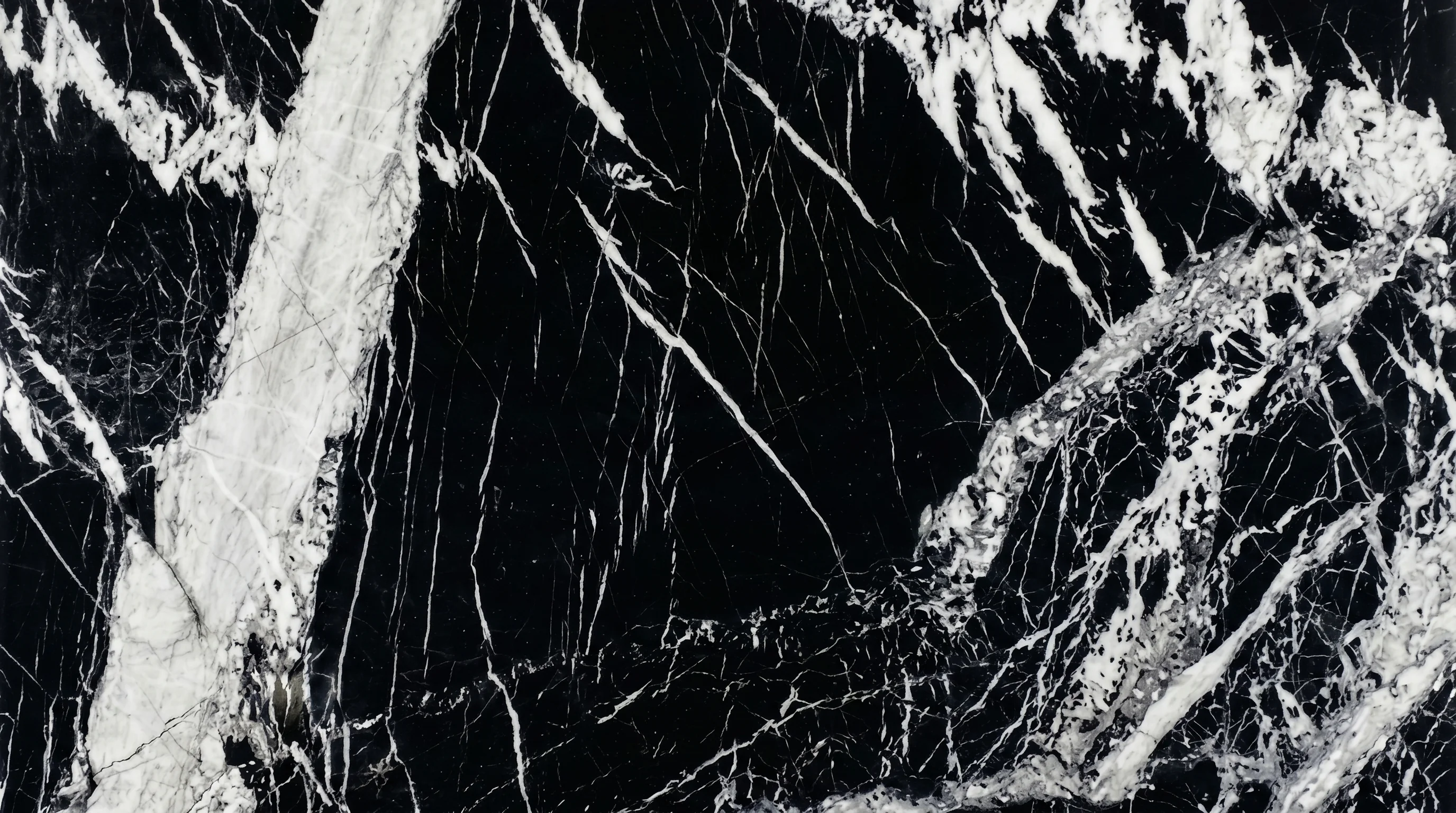 Referencia visual de mármol Negro Marquina Fantastico