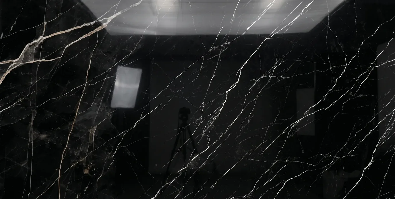 Placa de cuarzo Nero Marquina Tempus Collection