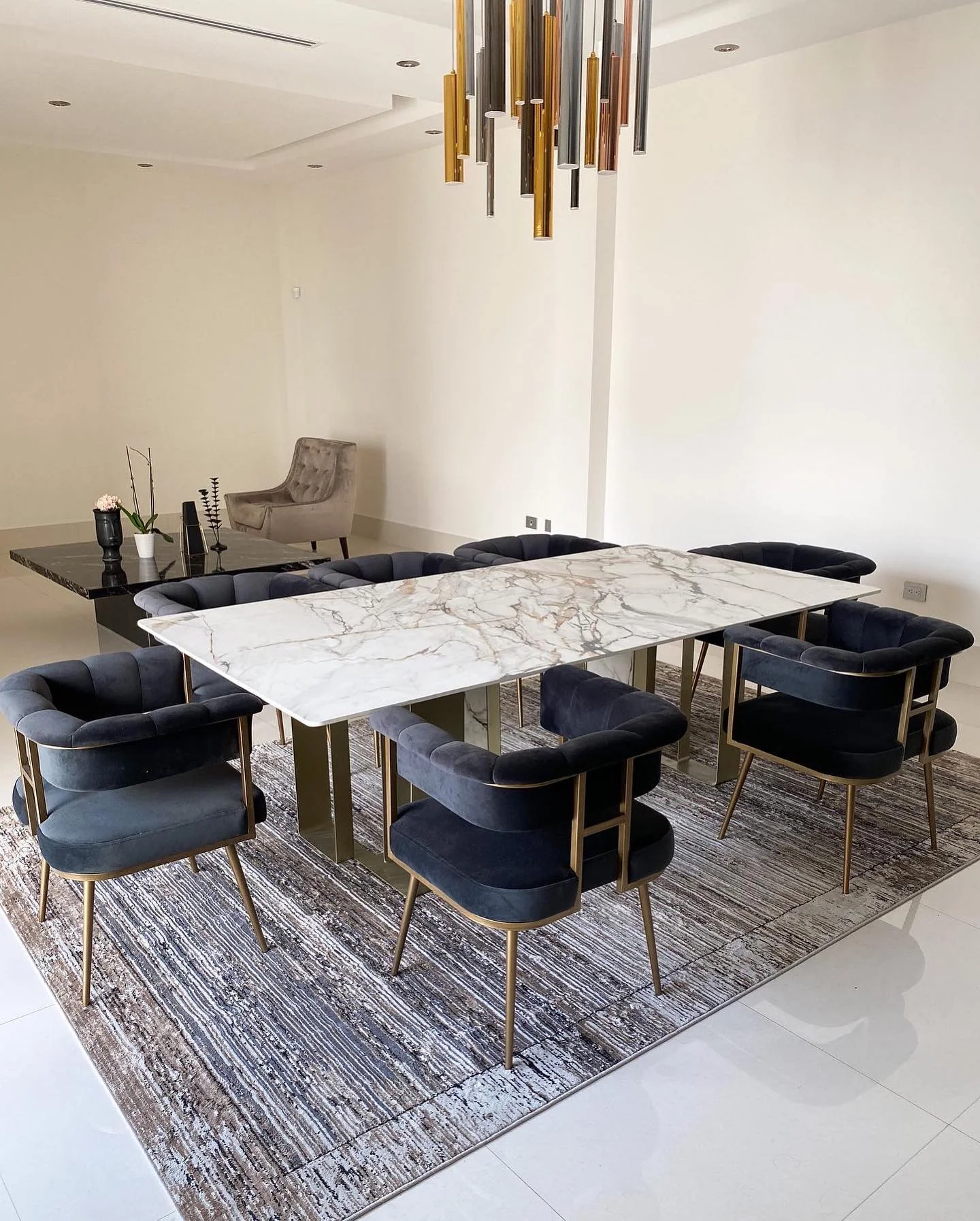 Mesa de diseño en piedra natural Tempus Monterrey