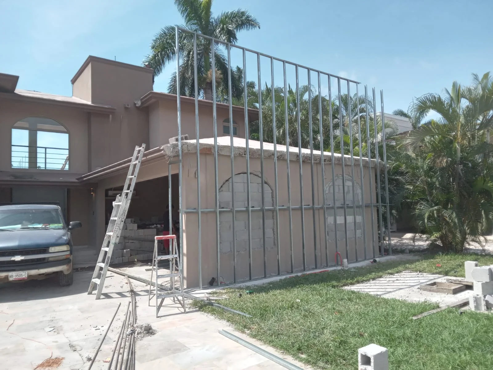Plafón con desniveles y nichos — proyecto residencial de tablaroca 01, Monterrey
